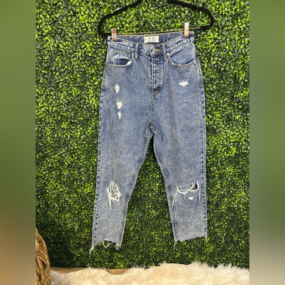 NWOT We The Free Distressed Jeans in‎ Blue